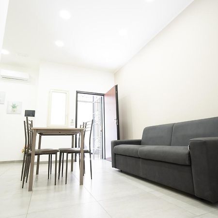 Apartamento Casa Vacanza Serafino Catania Exterior foto